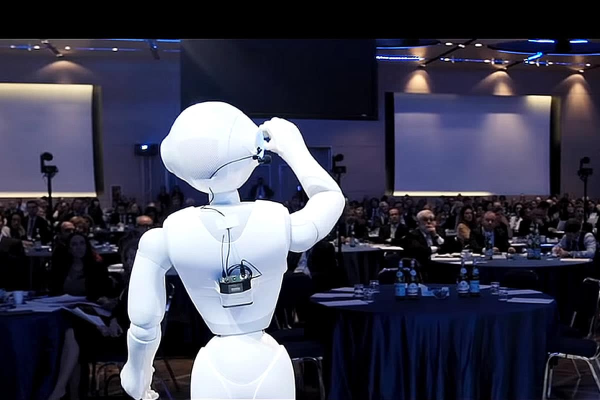 Robot Pepper keynote spreker